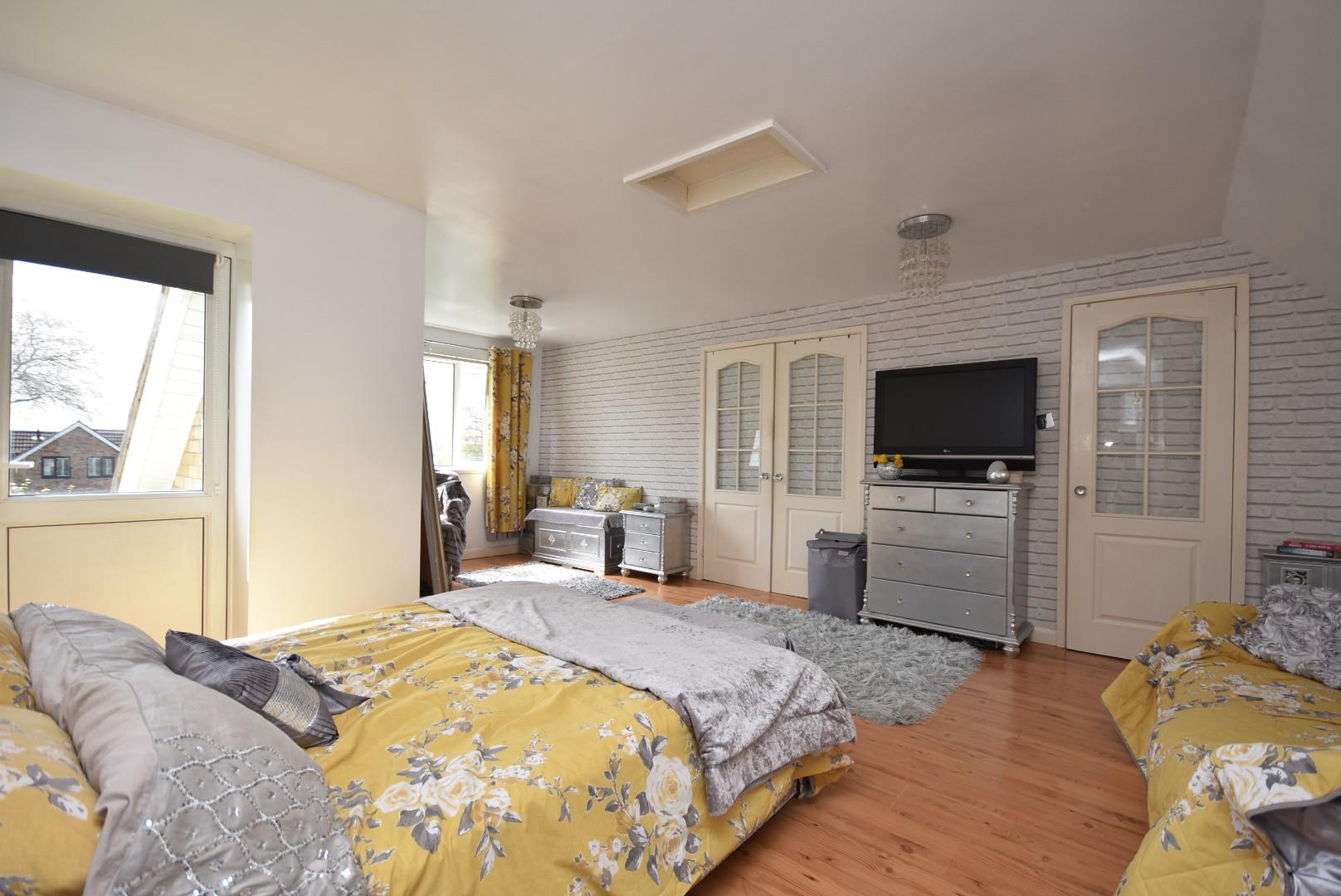 12 Stradling Close, Sully, CF64 5HU